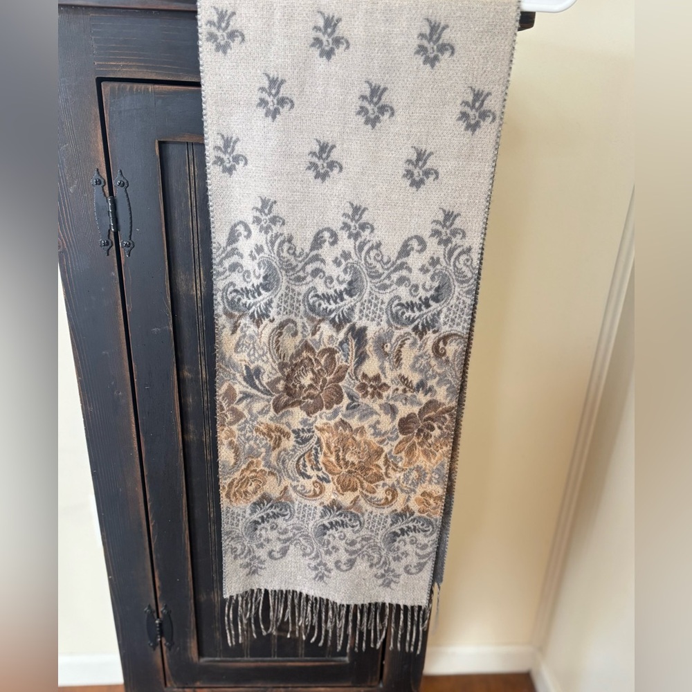 Croft & Barrow Neutral Fringe Scarf